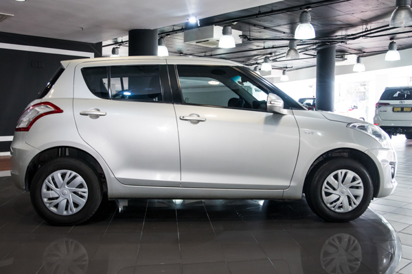 Suzuki Swift 1.2 GL 2023/70718_SuzuSwif2Fh2.jpg