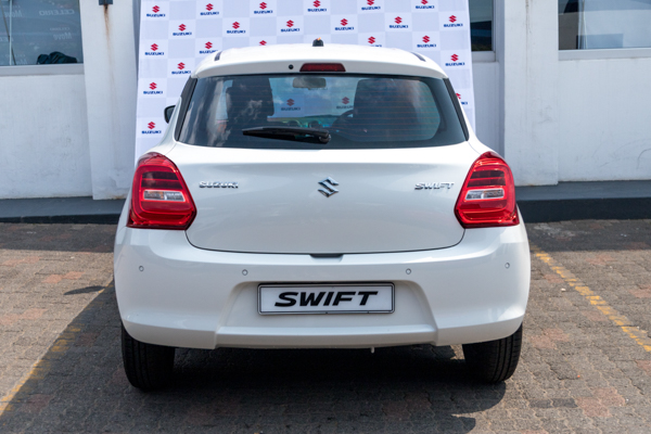 Suzuki Swift hatch 1.2 GL 2023/72886_SuzuSwif1ffh2.jpg