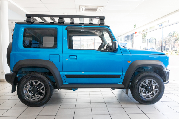 Suzuki Jimny 1.5 GLX AllGrip 2023/73769_SuzuJimn2e2.jpg