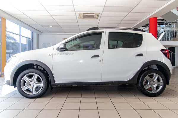 Renault Sandero Stepway 66kW turbo Expression 2023/74928_RenaSand2fh2.jpg