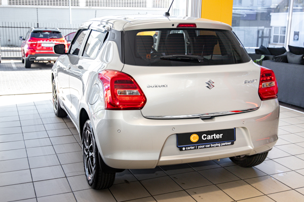 Suzuki Swift 1.2 GLX 2023/76847_SuzuSwif2Fh4.jpg
