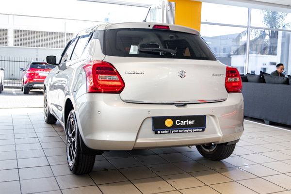 Suzuki Swift 1.2 GLX 2023/76848_SuzuSwif2Fh4.jpg