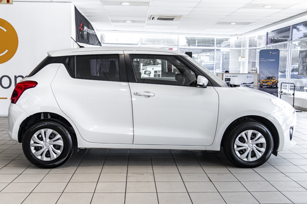 Suzuki Swift hatch 1.2 GL auto 2023/79635_SuzuSwif1ffh3.jpg