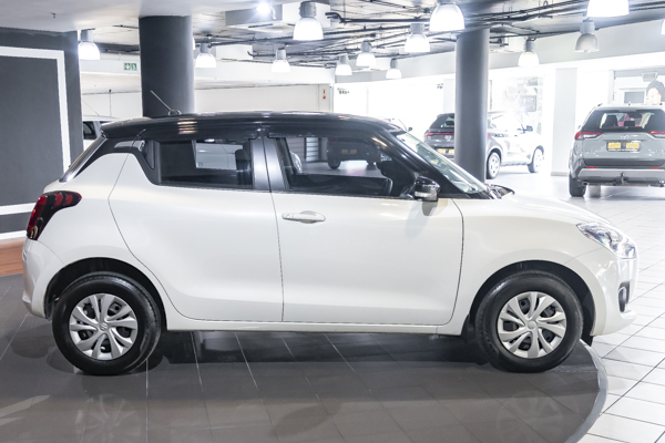 Suzuki Swift hatch 1.2 GL 2024/91471_SuzuSwif1ffh2.jpg