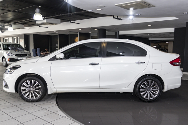 Suzuki Ciaz 1.5 GLX 2024/91890_SuzuCiaz1Fs3.jpg
