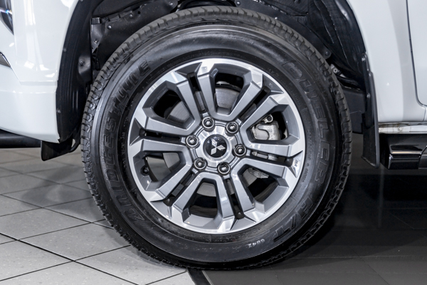 Mitsubishi Triton 2.4DI-D double cab 4x4 auto 2024/93004_MitsTrit2d2.jpg