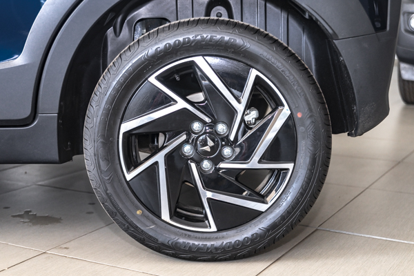 Mahindra XUV 3XO 1.2T AX7L 2024/94433_MahiXUV3X_1e8.jpg