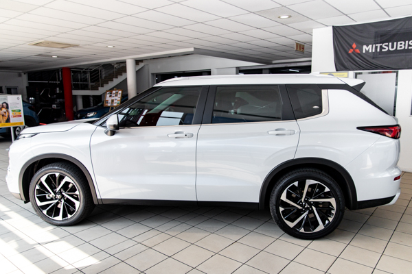 Mitsubishi Outlander 2.5 Exceed 2024/96647_MitsOutl_4e5.jpg