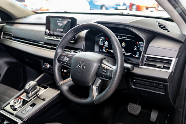 Mitsubishi Outlander 2.5 Exceed 2024/96655_MitsOutl_4e5.jpg
