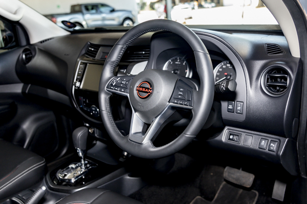 Nissan Navara 2.5DDTi double cab PRO-2X 2024/97124_NissNava2Fd10.jpg