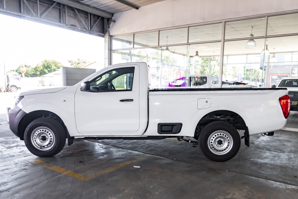 Nissan Navara 2.5DDTi single cab SE 2024/97133_NissNava2Fp8.jpg