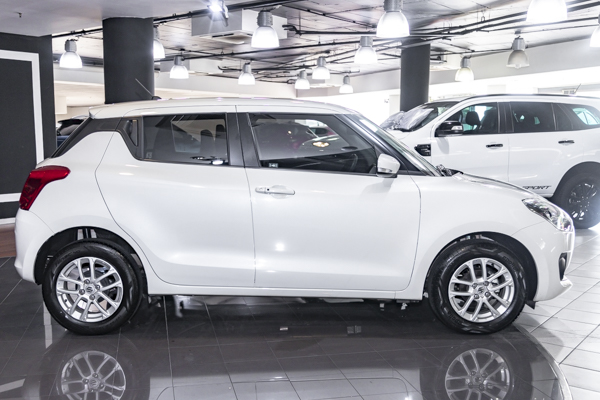 Suzuki Swift 1.2 GLX 2024/97494_SuzuSwif2Fh4.jpg