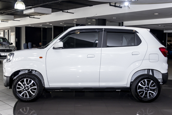 Suzuki S-Presso 1.0 S-Edition manual 2025/100313_SuzuS-Pr1h10.jpg