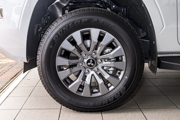 Mitsubishi Triton 2.4DI-D double cab GLS auto 2025/103367_MitsTrit3d2.jpg