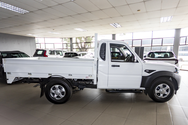 Mahindra Pik Up 2.2CRDe S4 dropside 2025/103938_MahiPikU2p5.jpg