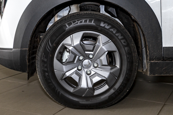 Mahindra XUV 3XO 1.2T MX3 manual 2025/103951_MahiXUV3X_1e3.jpg