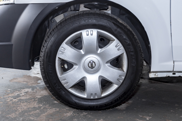Nissan NP200 1.6i safety pack 2025/104019_NissNP201rup10.jpg