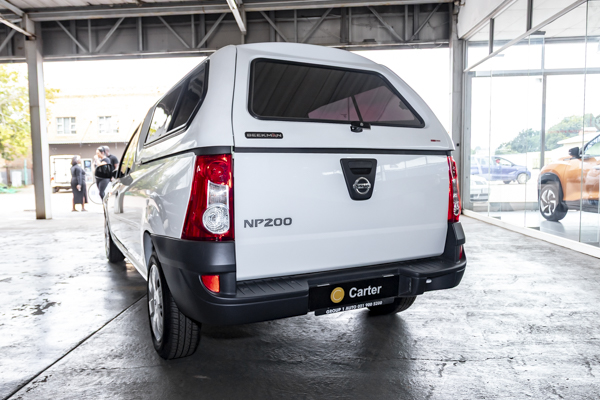 Nissan NP200 1.6i safety pack 2025/104028_NissNP201rup10.jpg