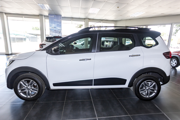 Renault Triber 1.0 Intens auto 2025/104072_RenaTrib1e18.jpg