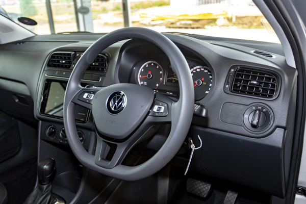 Volkswagen Polo Vivo hatch 1.6 Life 2025/104113_VolkPoVi2Fh3.jpg