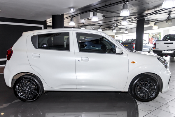 Suzuki Celerio 1.0 GL 2025/104340_SuzuCele1Fh02.jpg