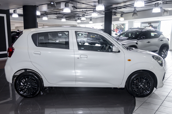 Suzuki Celerio 1.0 GL 2025/104409_SuzuCele1Fh02.jpg