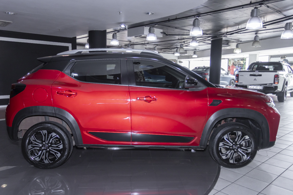 Renault Kiger 1.0 Turbo Intens 2025/104742_RenaKige1e11.jpg