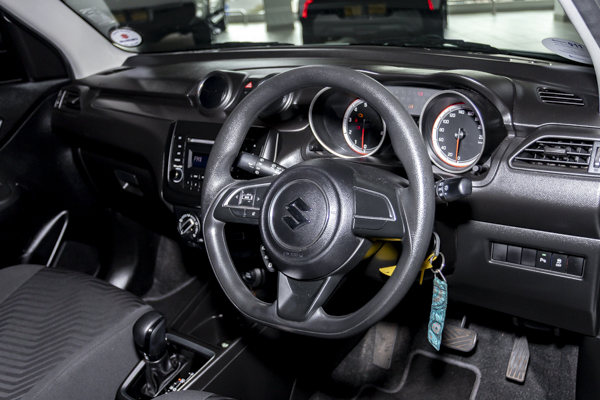 Suzuki Swift 1.2 GL auto 2025/105062_SuzuSwif2Fh3.jpg