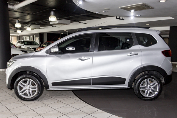 Renault Triber 1.0 Prestige auto 2025/105135_RenaTrib1e14.jpg