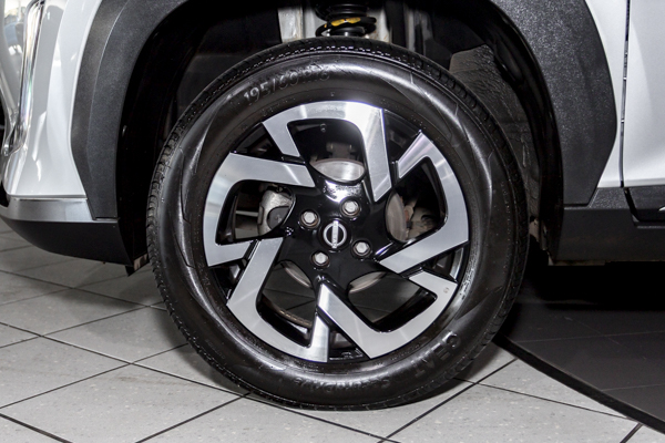 Nissan Magnite 1.0 Turbo Visia 2025/105822_NissMagn1Fe6.jpg