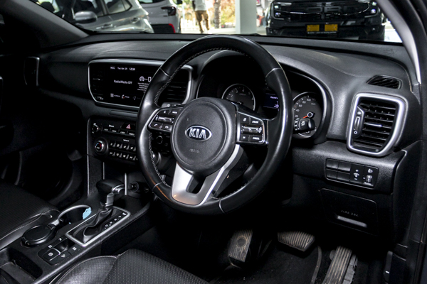 Kia Sportage 2.0 EX 2025/106038_KiaSpor4e10.jpg