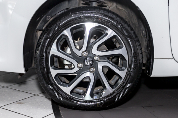 Suzuki Baleno 1.5 GLX manual 2025/106080_SuzuBale2h3.jpg