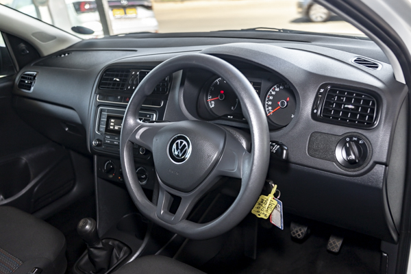 Volkswagen Polo Vivo hatch 1.4 Trendline 2025/106178_VolkPoVi1fh14.jpg