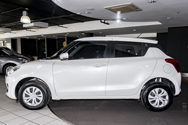 Suzuki Swift hatch 1.2 GL auto 2025/106263_SuzuSwif1ffh3.jpg