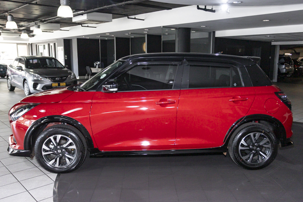 Suzuki Swift 1.2 GLX 2025/107441_SuzuSwif2Fh4.jpg