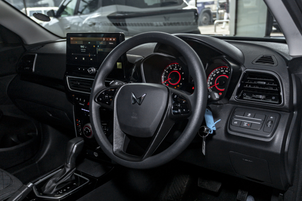 Mahindra XUV 3XO 1.2T MX3 auto 2025/107678_MahiXUV3X_1e4.jpg