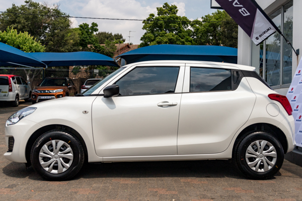 Suzuki Swift hatch 1.2 GA 2025/108166_SuzuSwif1ffh1.jpg