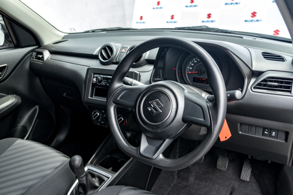 Suzuki Swift hatch 1.2 GA 2025/108177_SuzuSwif1ffh1.jpg