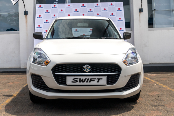 Suzuki Swift 1.2 GA 2025/108228_SuzuSwif2Fh1.jpg