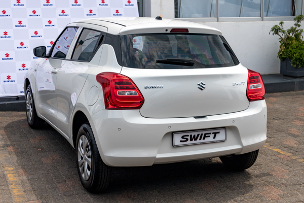 Suzuki Swift 1.2 GA 2025/108235_SuzuSwif2Fh1.jpg