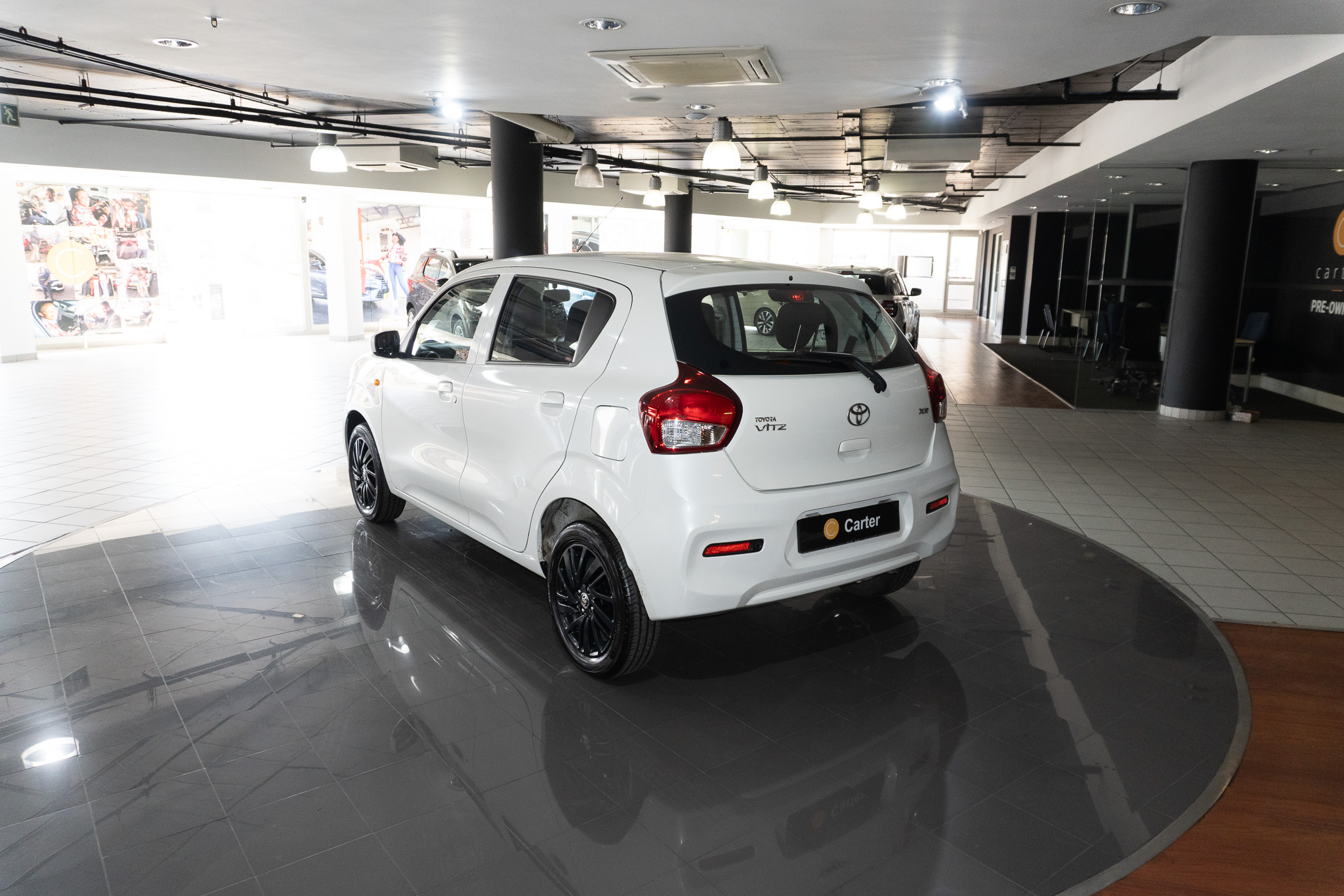 Toyota Vitz 1.0 XR manual 2025/108800_ToyoVitz1h2.jpg