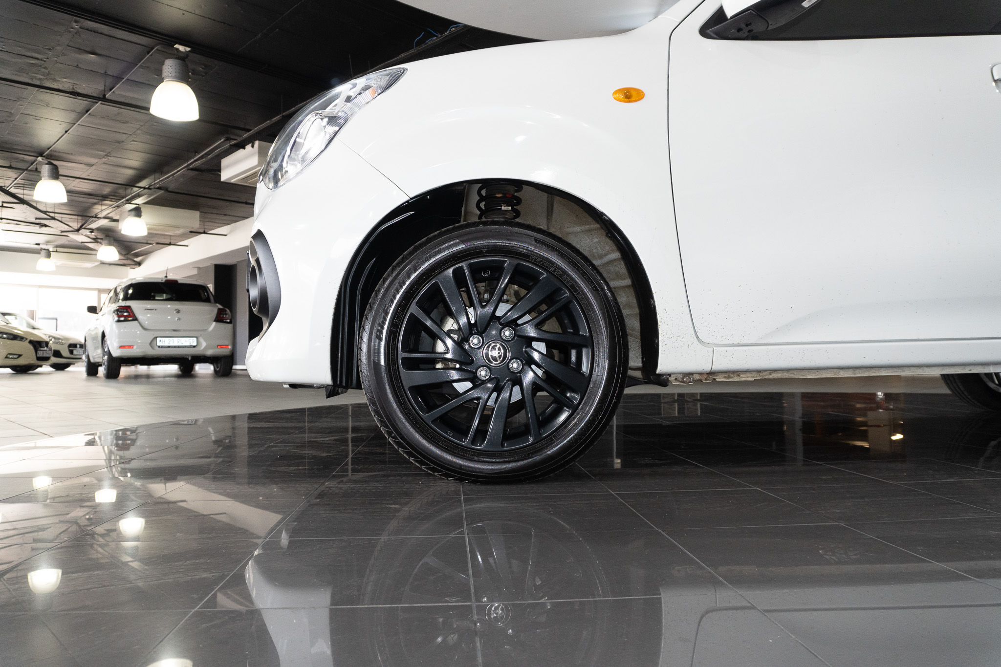 Toyota Vitz 1.0 XR manual 2025/108805_ToyoVitz1h2.jpg