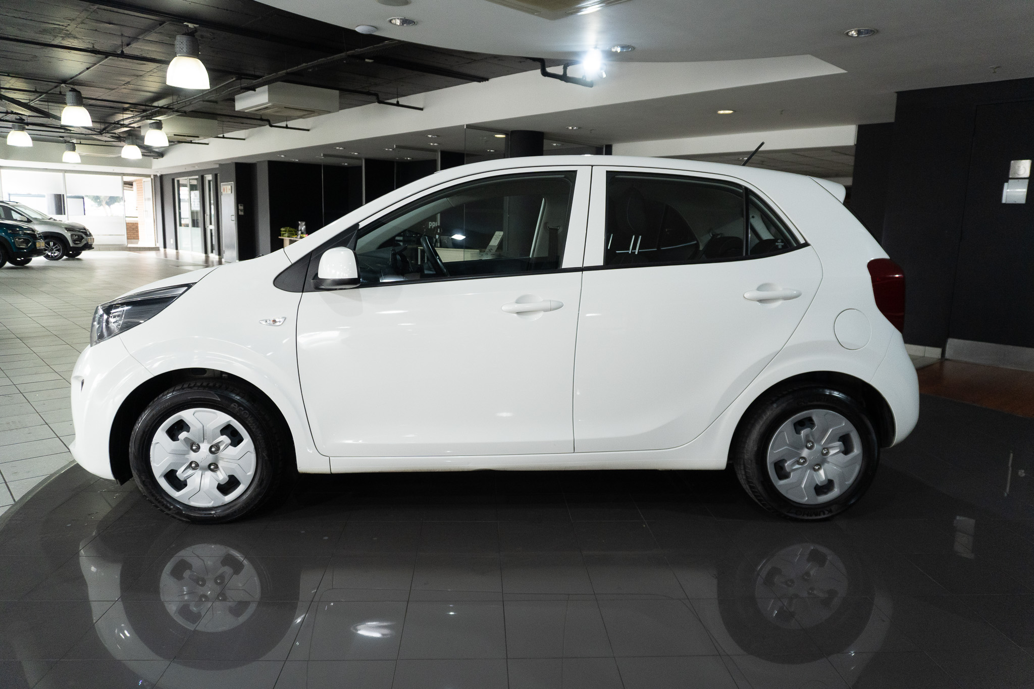 Suzuki Swift 1.2 GL auto 2025/110617_SuzuSwif2Fh3.jpg