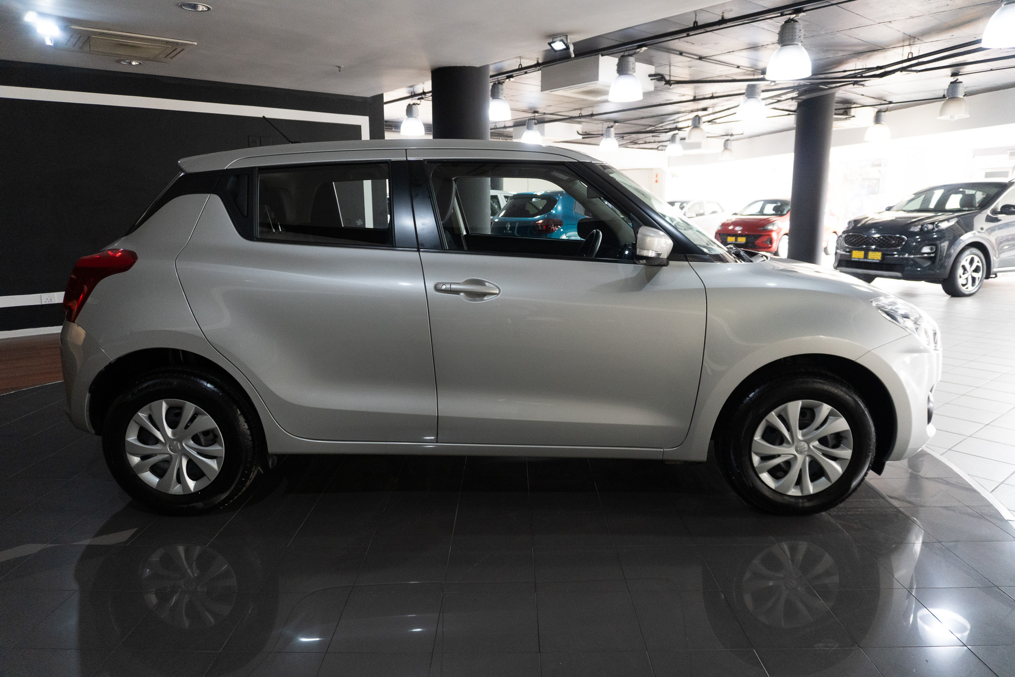 Suzuki Swift 1.2 GL auto 2025/110665_SuzuSwif2Fh3.jpg