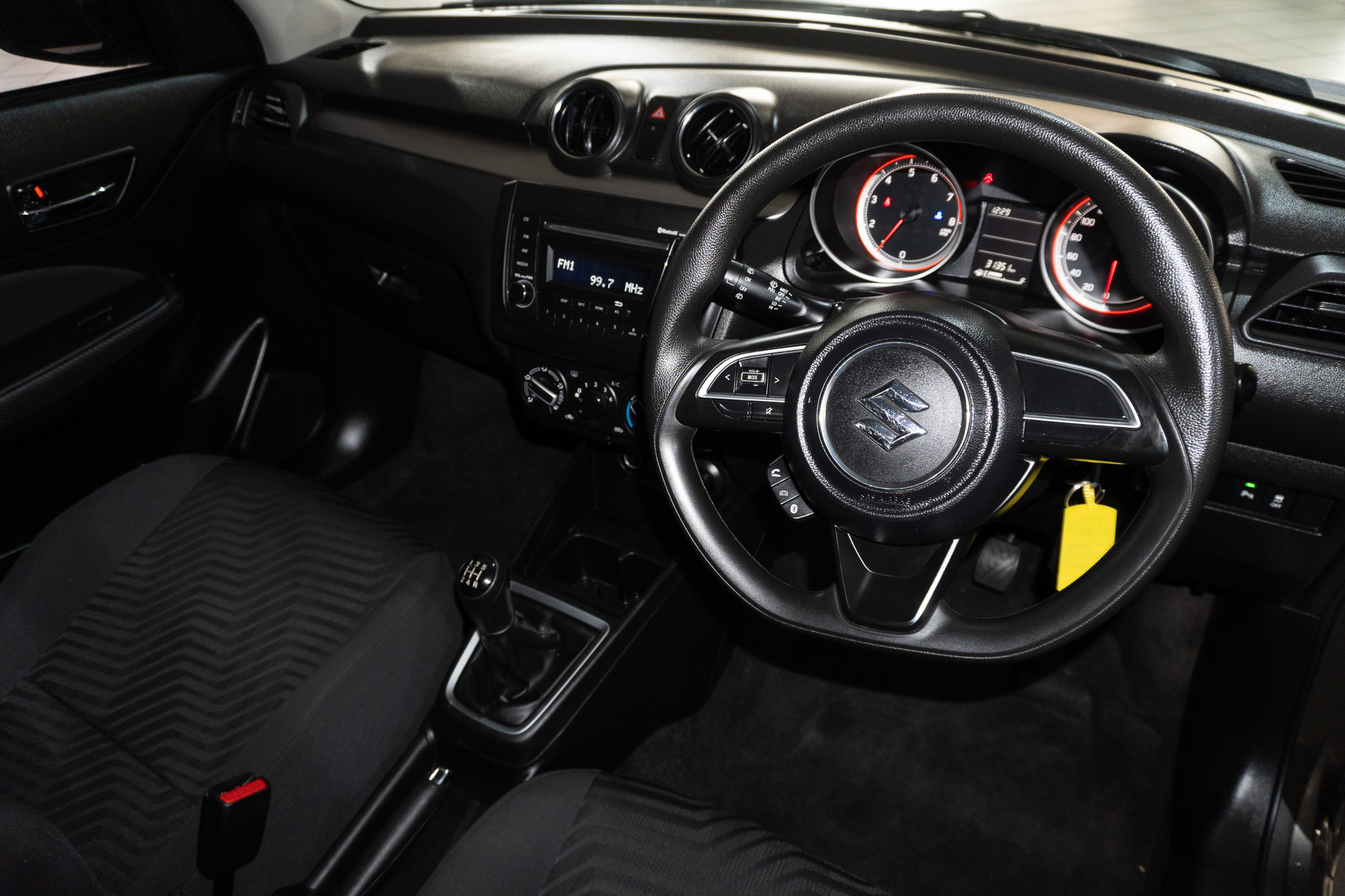 Suzuki Swift 1.2 GL 2025/110674_SuzuSwif2Fh2.jpg
