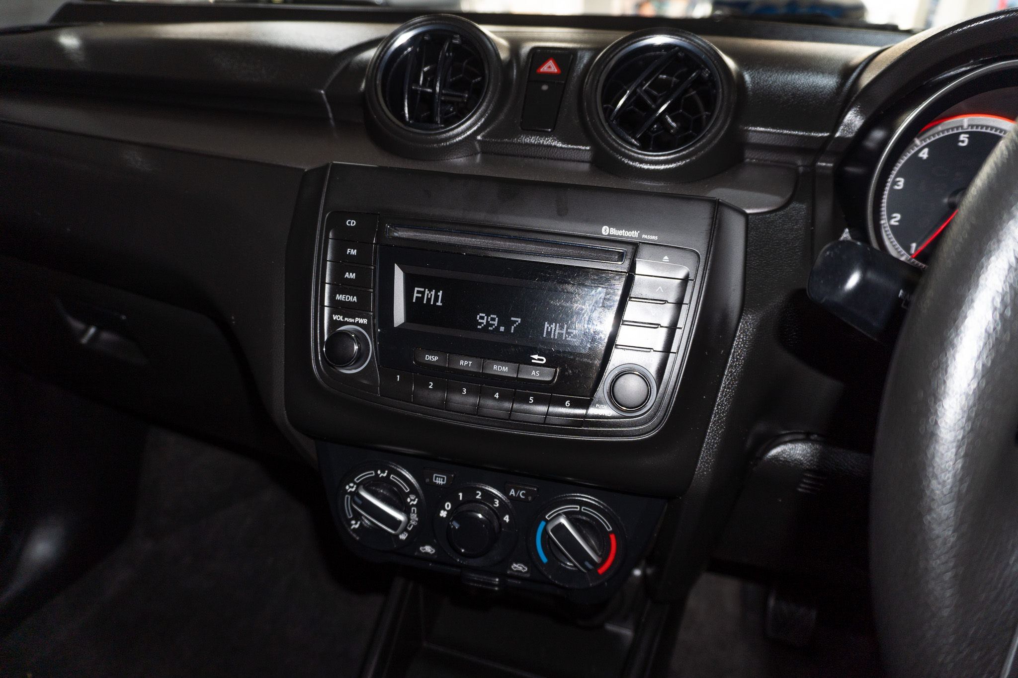 Suzuki Swift 1.2 GL 2025/110675_SuzuSwif2Fh2.jpg