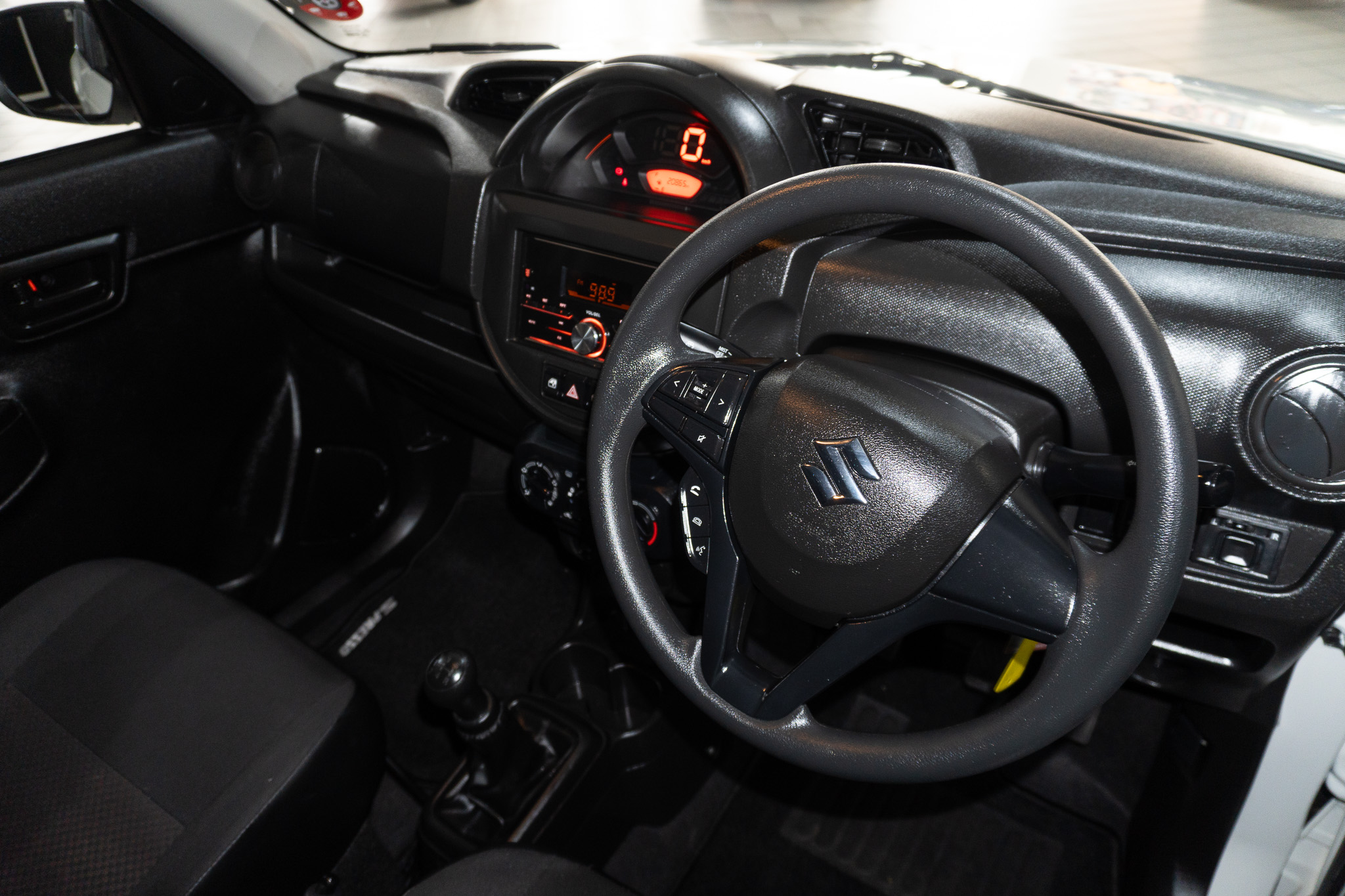 Suzuki S-Presso 1.0 GL 2025/110741_SuzuS-Pr1h1.jpg