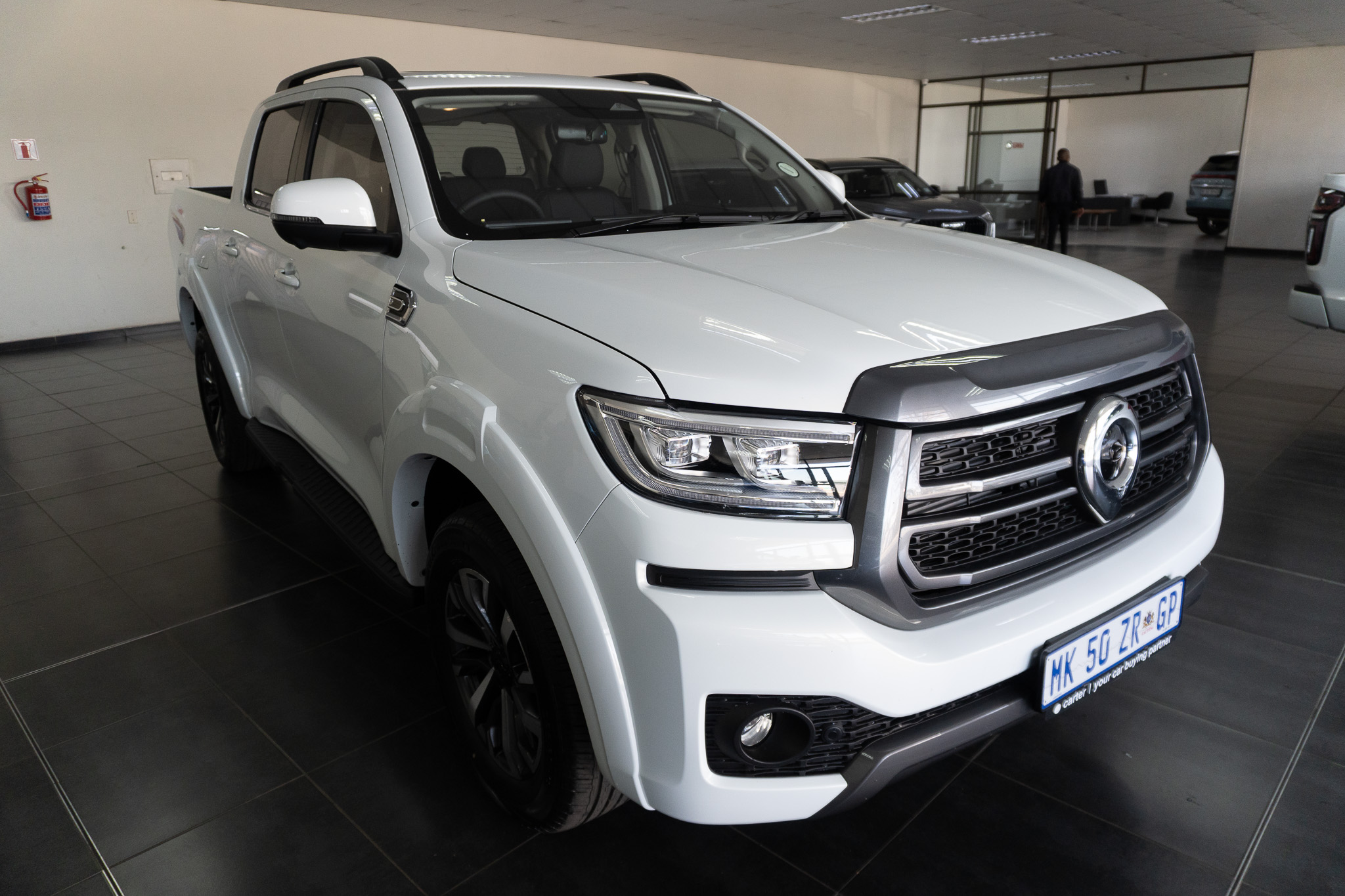 GWM P300 2.4T double cab LT 4x4 2025/111619_GWMP300_1d2.jpg
