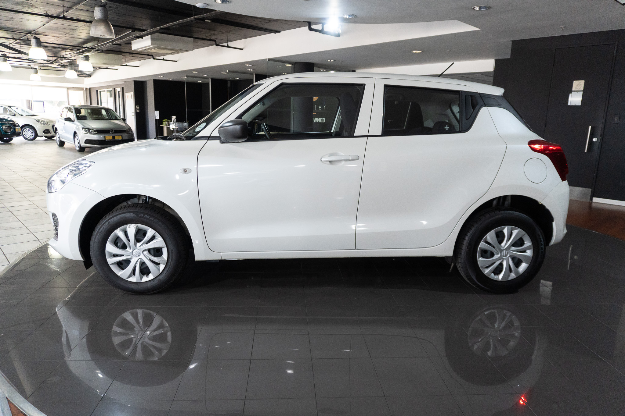 Suzuki Swift 1.2 GA 2025/111735_SuzuSwif2Fh1.jpg