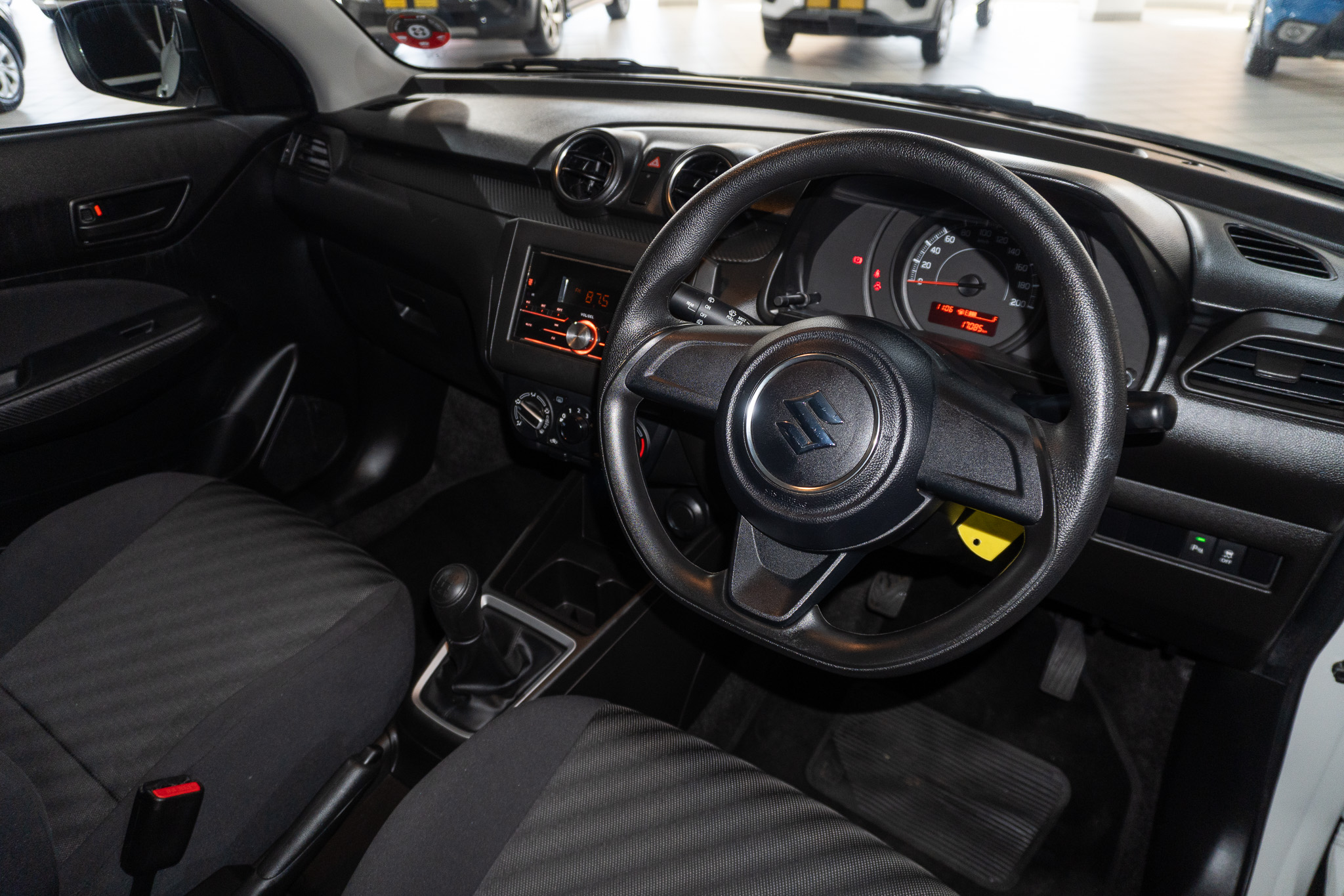Suzuki Swift 1.2 GA 2025/111737_SuzuSwif2Fh1.jpg